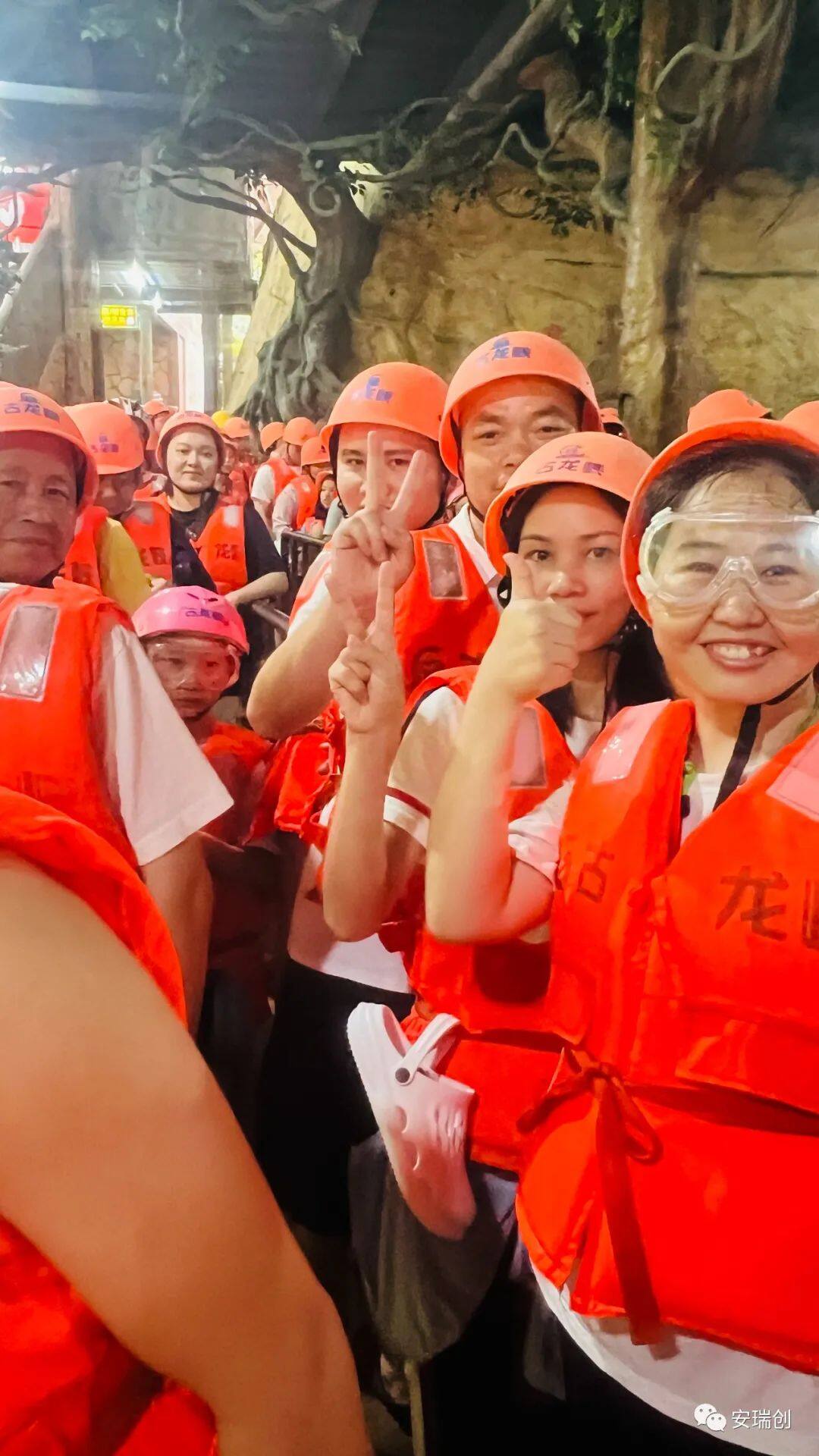 1697423106490182.jpg 2.jpg